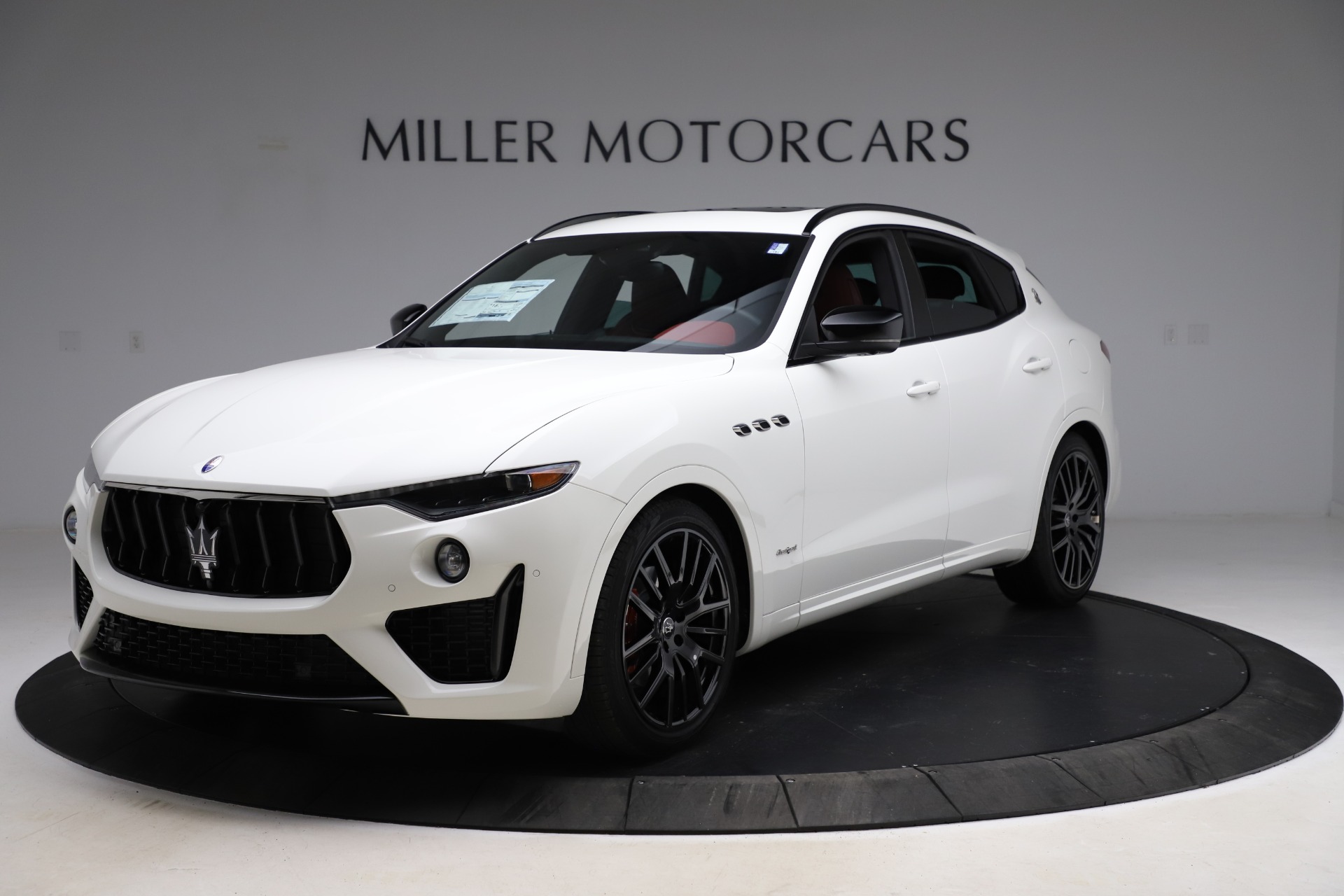 New 2021 Maserati Levante Q4 GranSport for sale $92,935 at McLaren Greenwich in Greenwich CT 06830 1
