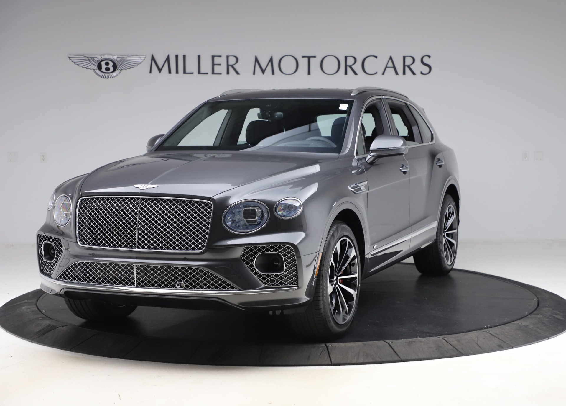 New 2021 Bentley Bentayga V8 for sale $213,720 at McLaren Greenwich in Greenwich CT 06830 1