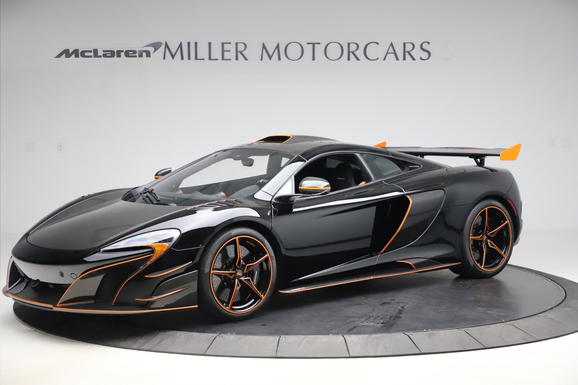Used 2016 McLaren 688 MSO HS for sale $624,900 at McLaren Greenwich in Greenwich CT 06830 1
