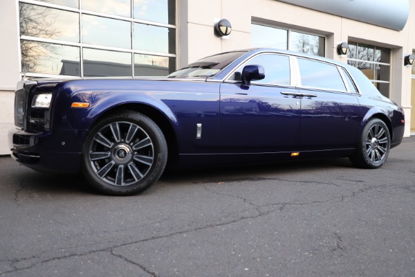 Used 2016 Rolls-Royce Phantom EWB for sale Sold at McLaren Greenwich in Greenwich CT 06830 3