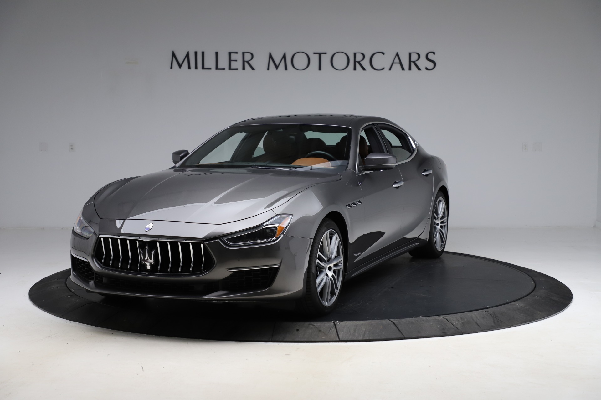 Used 2018 Maserati Ghibli SQ4 GranLusso for sale Sold at McLaren Greenwich in Greenwich CT 06830 1