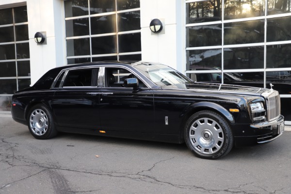 Used 2015 Rolls-Royce Phantom EWB for sale Sold at McLaren Greenwich in Greenwich CT 06830 3