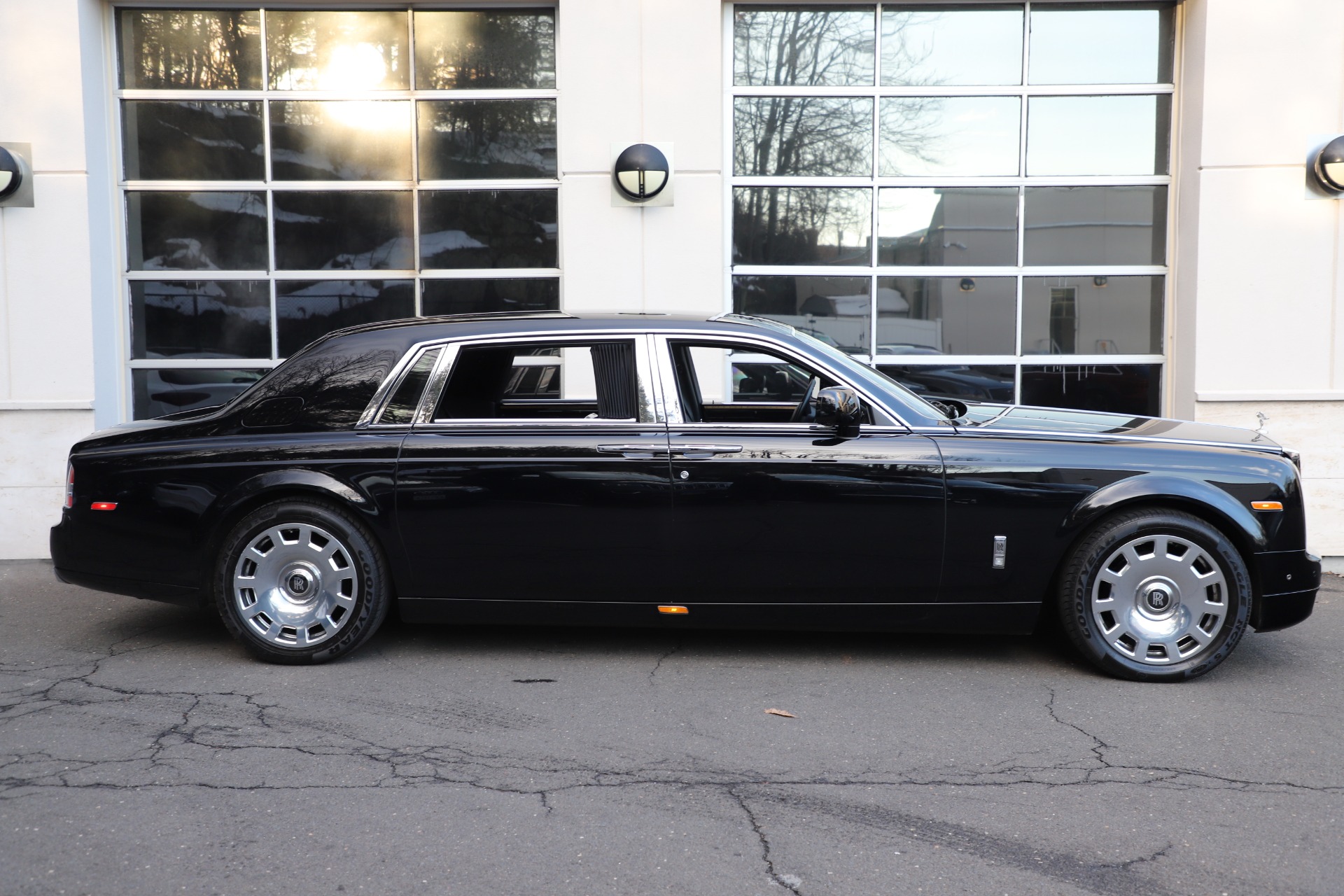 Rolls-Royce Phantom Extended Wheelbase Price