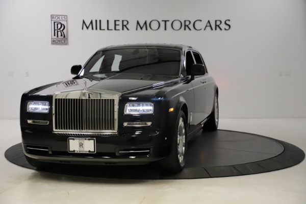 Used 2015 Rolls-Royce Phantom EWB for sale Sold at McLaren Greenwich in Greenwich CT 06830 1