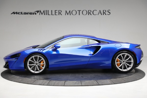 New 2023 McLaren Artura for sale $277,250 at McLaren Greenwich in Greenwich CT 06830 2