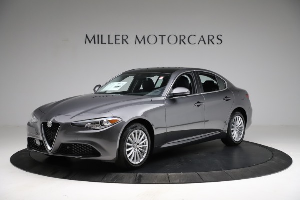 New 2021 Alfa Romeo Giulia Q4 for sale $41,662 at McLaren Greenwich in Greenwich CT 06830 2