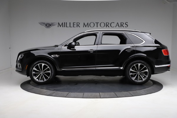 Used 2018 Bentley Bentayga W12 Signature for sale Sold at McLaren Greenwich in Greenwich CT 06830 3