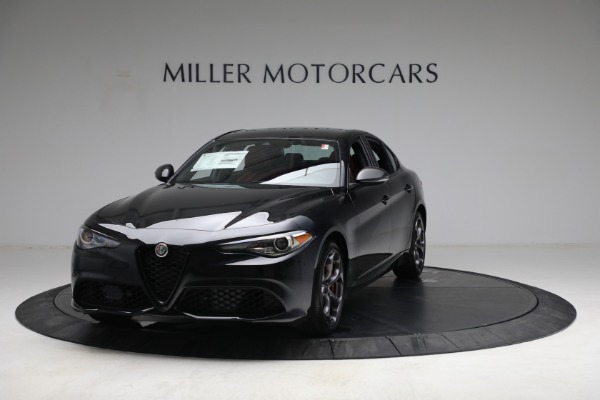 New 2021 Alfa Romeo Giulia Ti Sport Q4 for sale $54,050 at McLaren Greenwich in Greenwich CT 06830 1