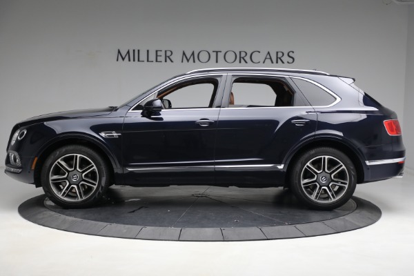 Used 2018 Bentley Bentayga W12 Signature for sale Sold at McLaren Greenwich in Greenwich CT 06830 3