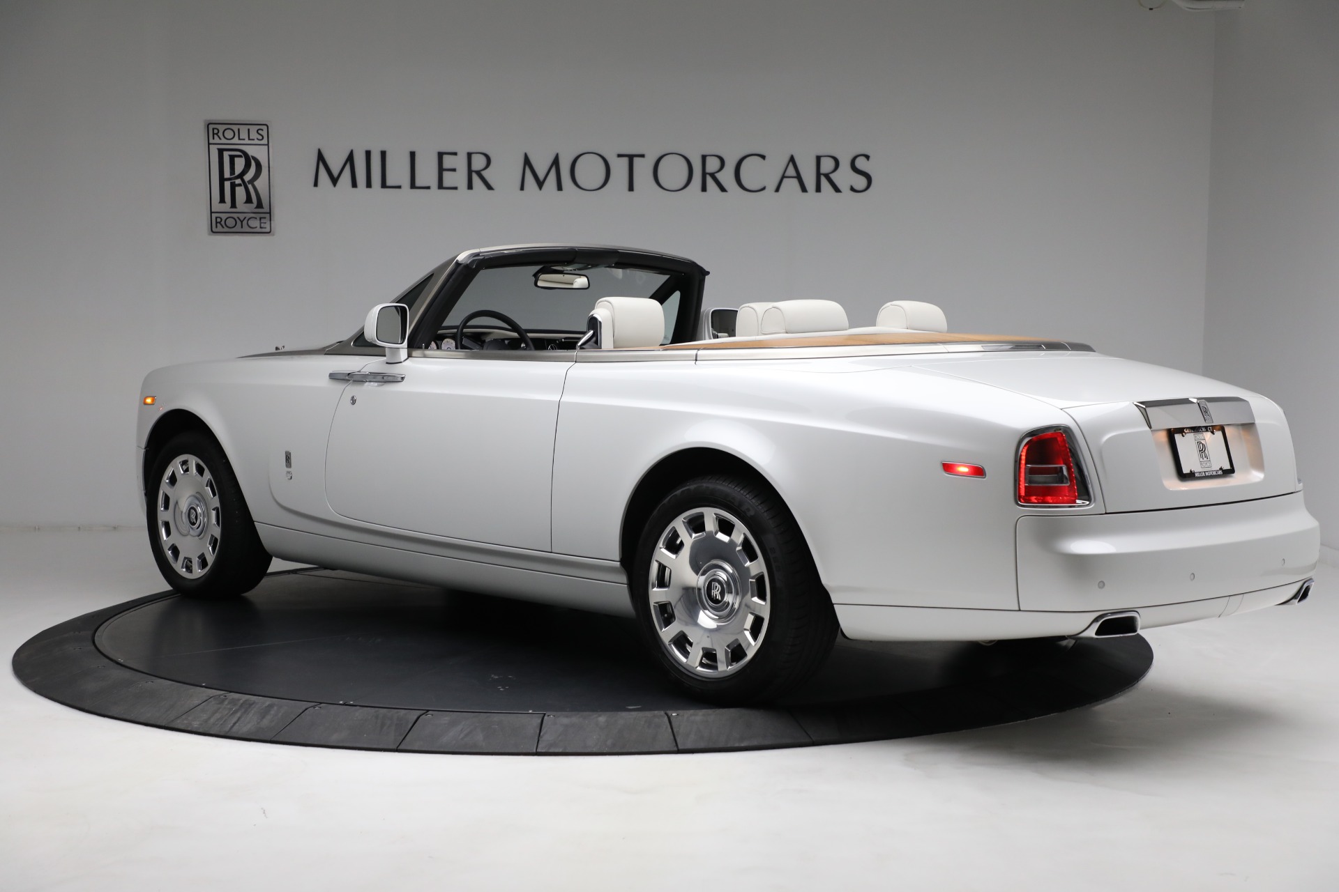 duPont REGISTRY  2017 RollsRoyce Phantom Drophead Coupe  Facebook
