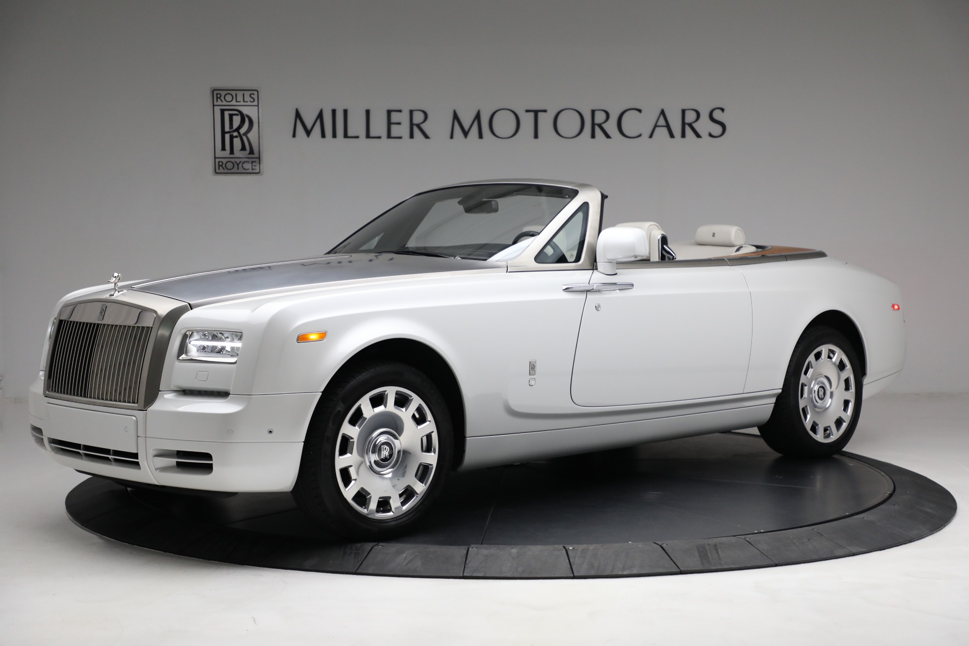 Used 2017 Rolls-Royce Phantom Drophead Coupe for sale Sold at McLaren Greenwich in Greenwich CT 06830 1