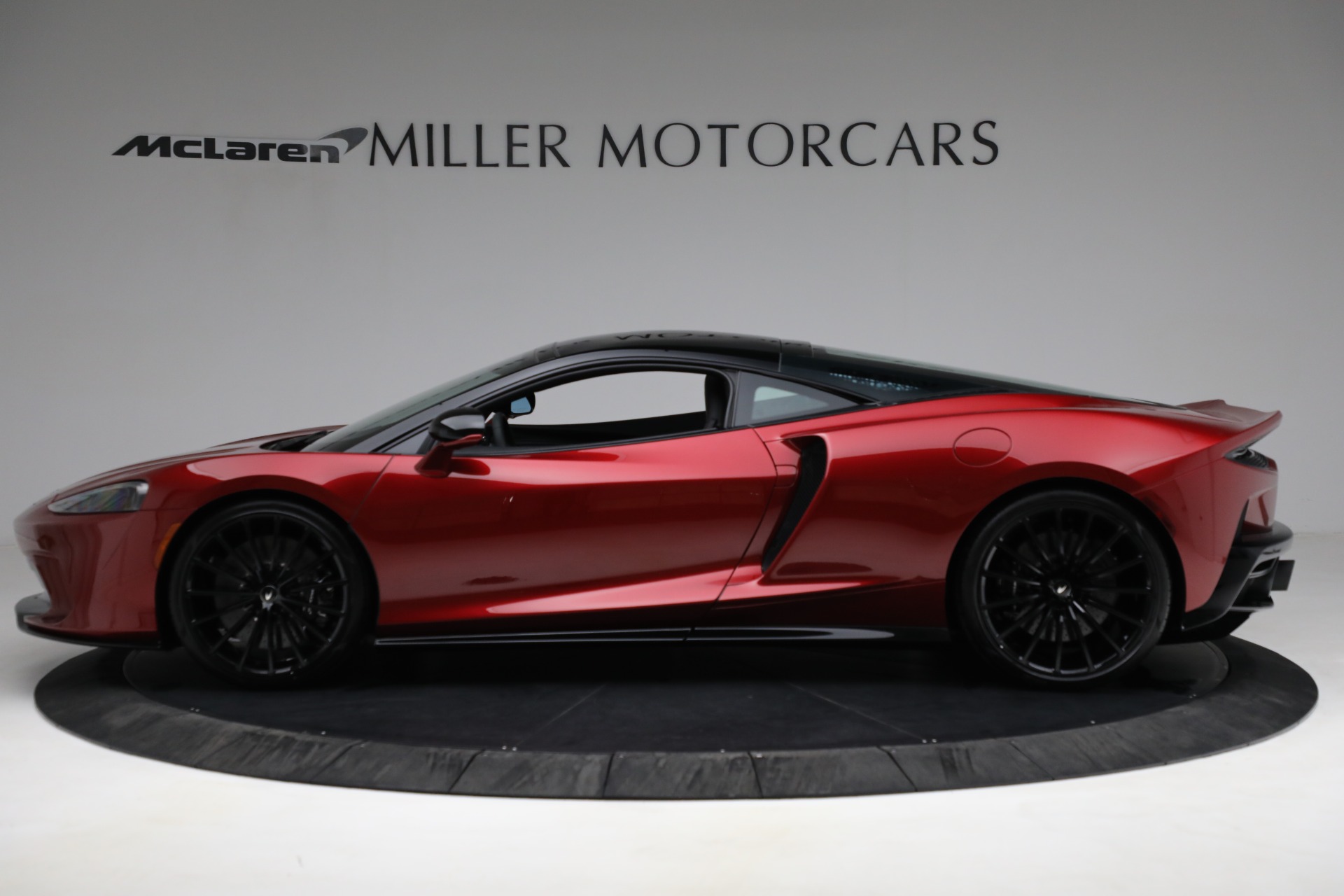 GRANCY BigCardigan Mレッド New 2021 McLaren GT Luxe For Sale (Special Pricing