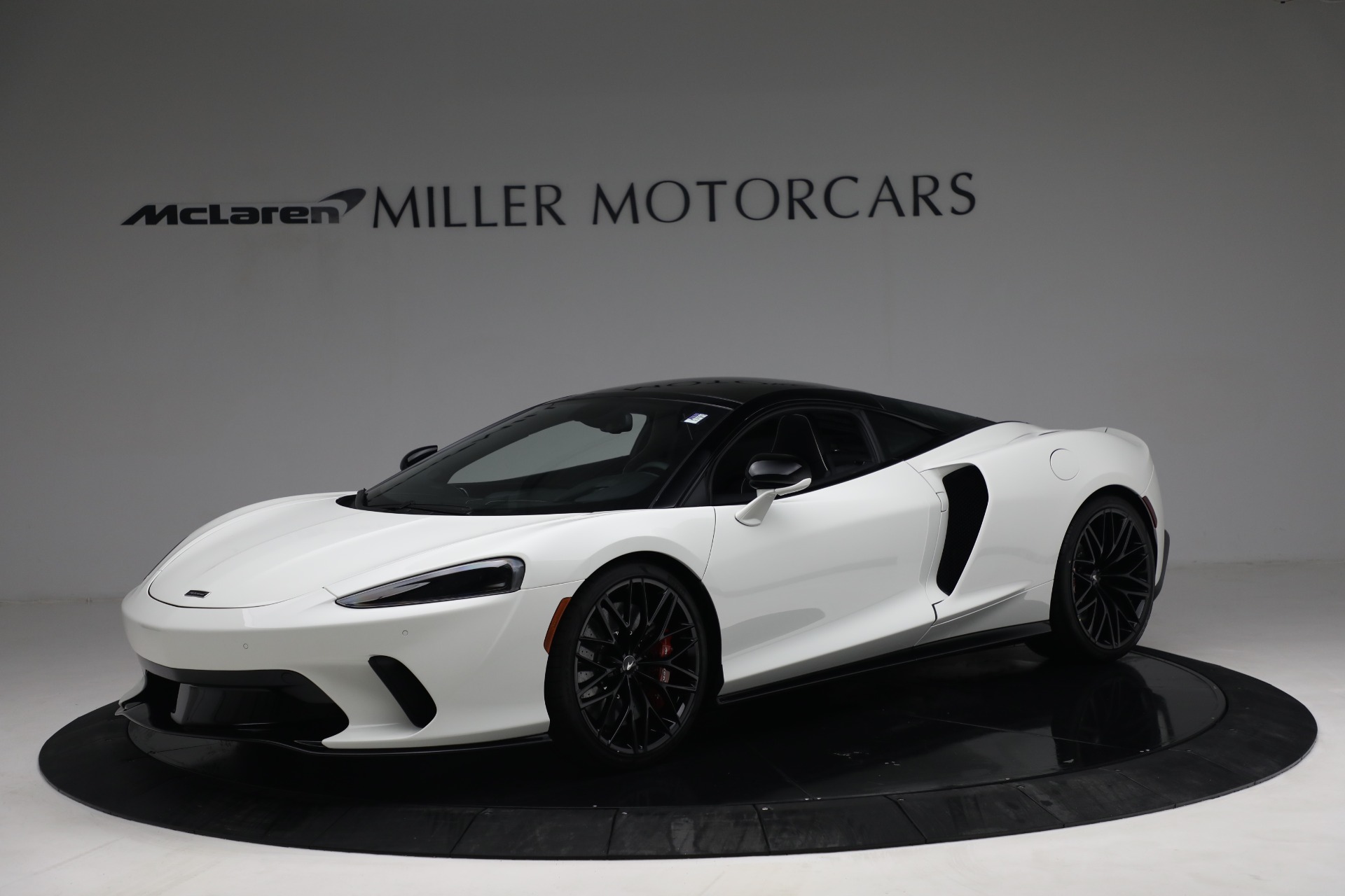 Used 2021 McLaren GT Luxe for sale Sold at McLaren Greenwich in Greenwich CT 06830 1