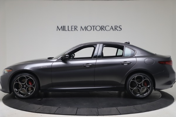 New 2022 Alfa Romeo Giulia Veloce for sale Sold at McLaren Greenwich in Greenwich CT 06830 3