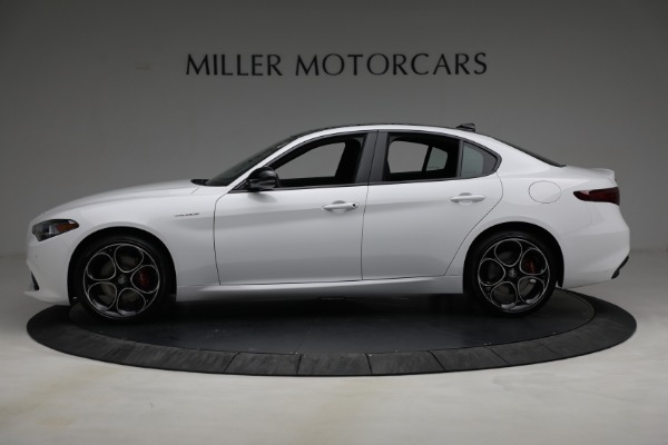 New 2022 Alfa Romeo Giulia Veloce for sale Sold at McLaren Greenwich in Greenwich CT 06830 3