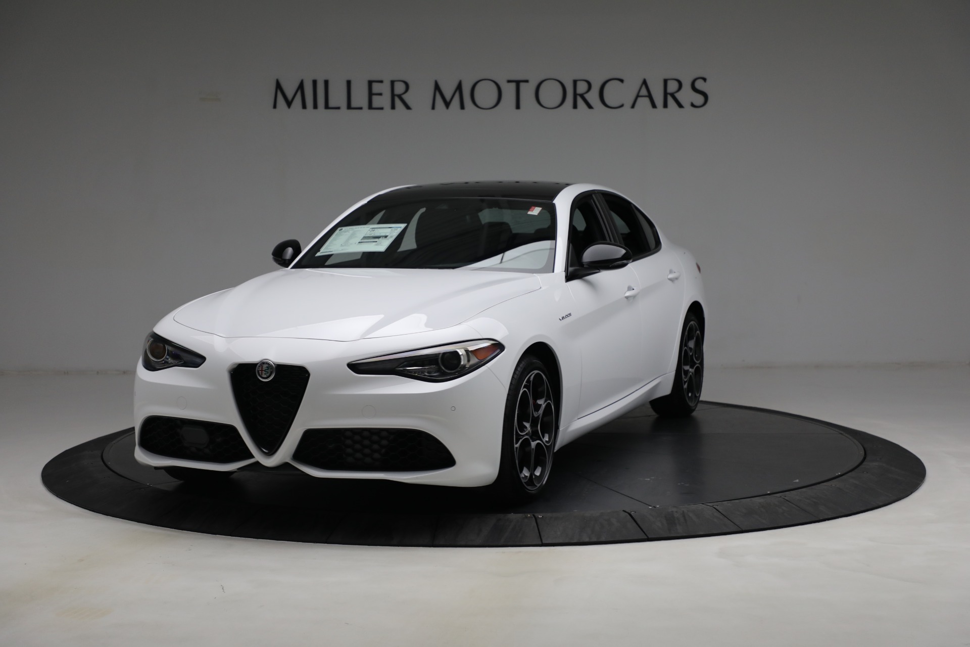 New 2022 Alfa Romeo Giulia Veloce for sale Sold at McLaren Greenwich in Greenwich CT 06830 1