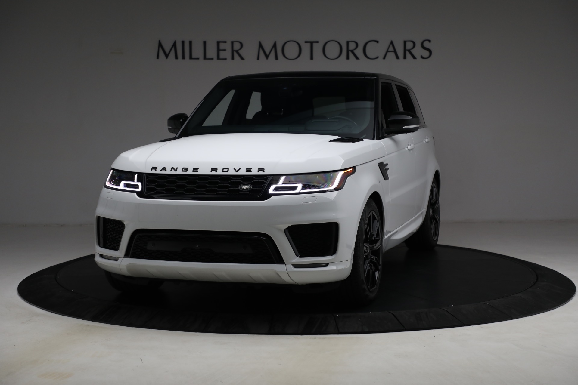 Used 2018 Land Rover Range Rover Sport Supercharged Dynamic for sale Sold at McLaren Greenwich in Greenwich CT 06830 1