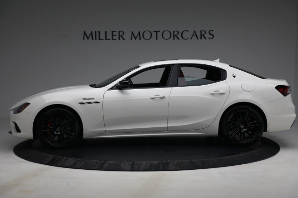 New 2022 Maserati Ghibli Modena Q4 for sale Sold at McLaren Greenwich in Greenwich CT 06830 3