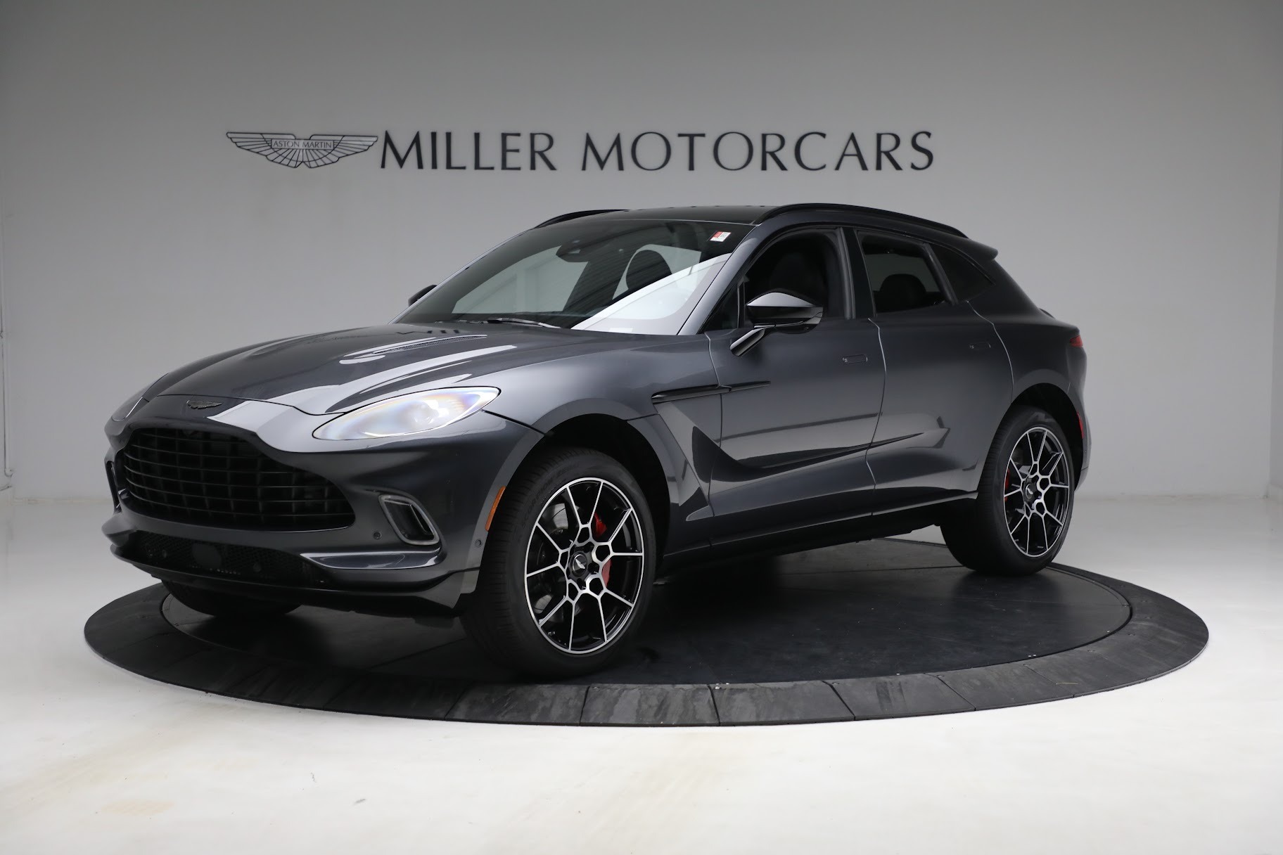 Used 2021 Aston Martin DBX for sale Sold at McLaren Greenwich in Greenwich CT 06830 1