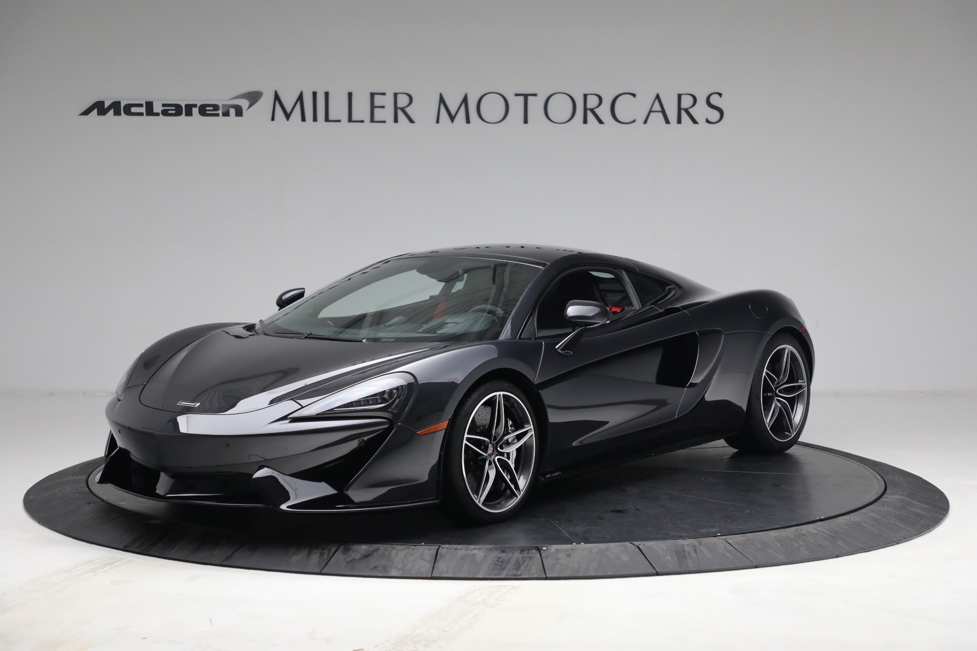 Used 2018 McLaren 570GT for sale Sold at McLaren Greenwich in Greenwich CT 06830 1