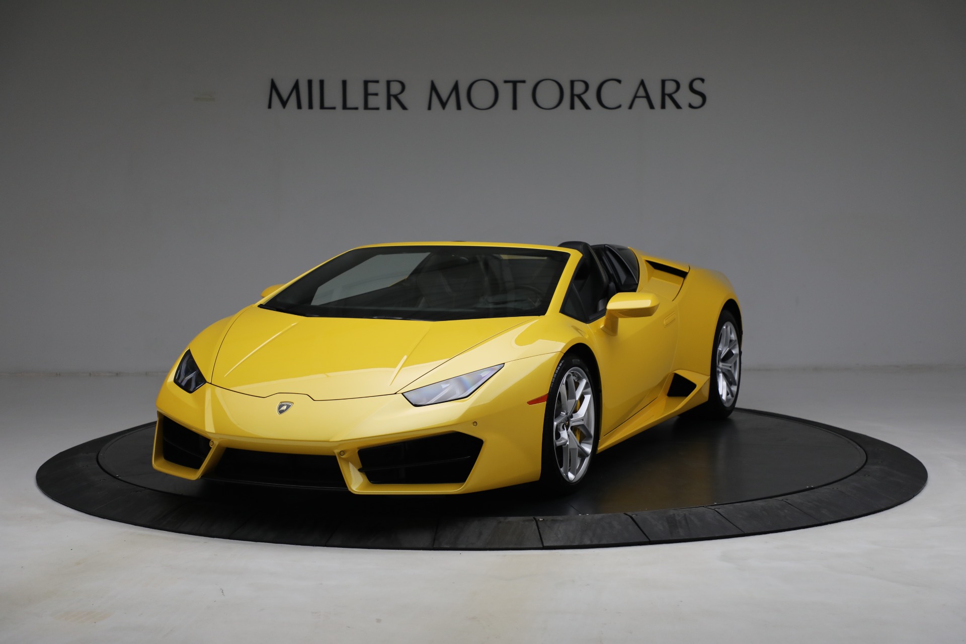 Used 2017 Lamborghini Huracan LP 580-2 Spyder for sale Sold at McLaren Greenwich in Greenwich CT 06830 1