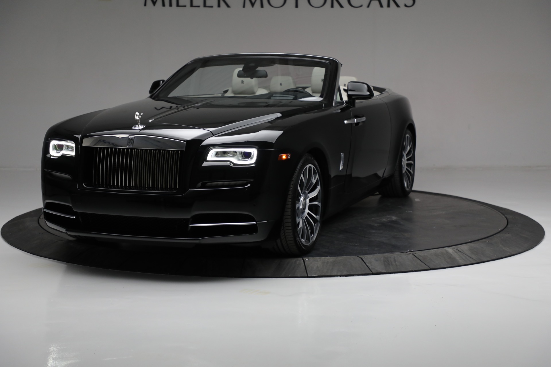 Used 2018 Rolls-Royce Dawn for sale $319,900 at McLaren Greenwich in Greenwich CT 06830 1