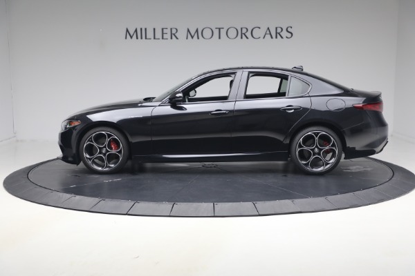 Used 2022 Alfa Romeo Giulia Veloce for sale $27,900 at McLaren Greenwich in Greenwich CT 06830 3