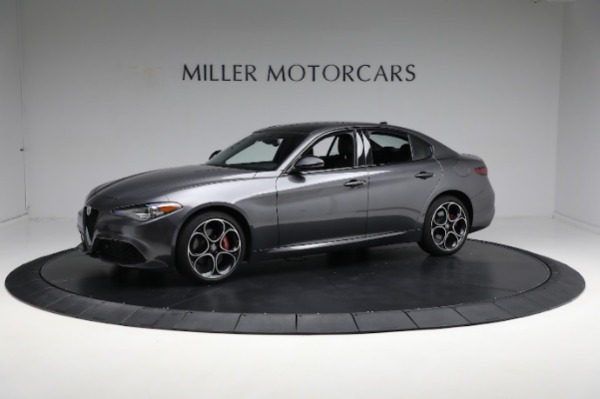 Used 2022 Alfa Romeo Giulia Veloce for sale $36,900 at McLaren Greenwich in Greenwich CT 06830 3