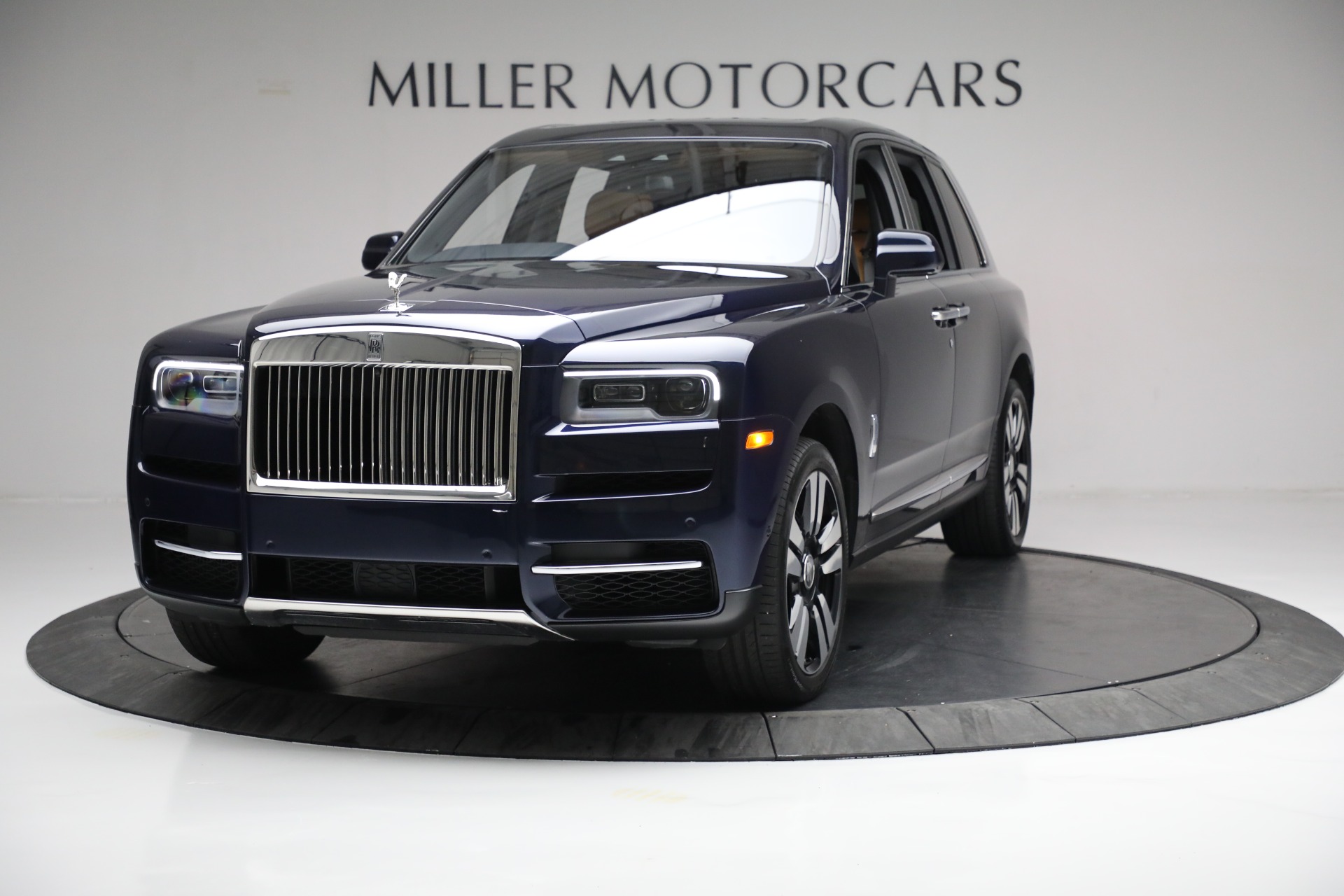 Used 2019 Rolls-Royce Cullinan for sale Sold at McLaren Greenwich in Greenwich CT 06830 1