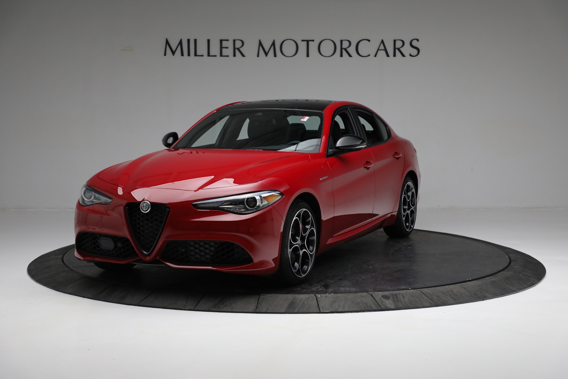 New 2022 Alfa Romeo Giulia Veloce for sale Sold at McLaren Greenwich in Greenwich CT 06830 1