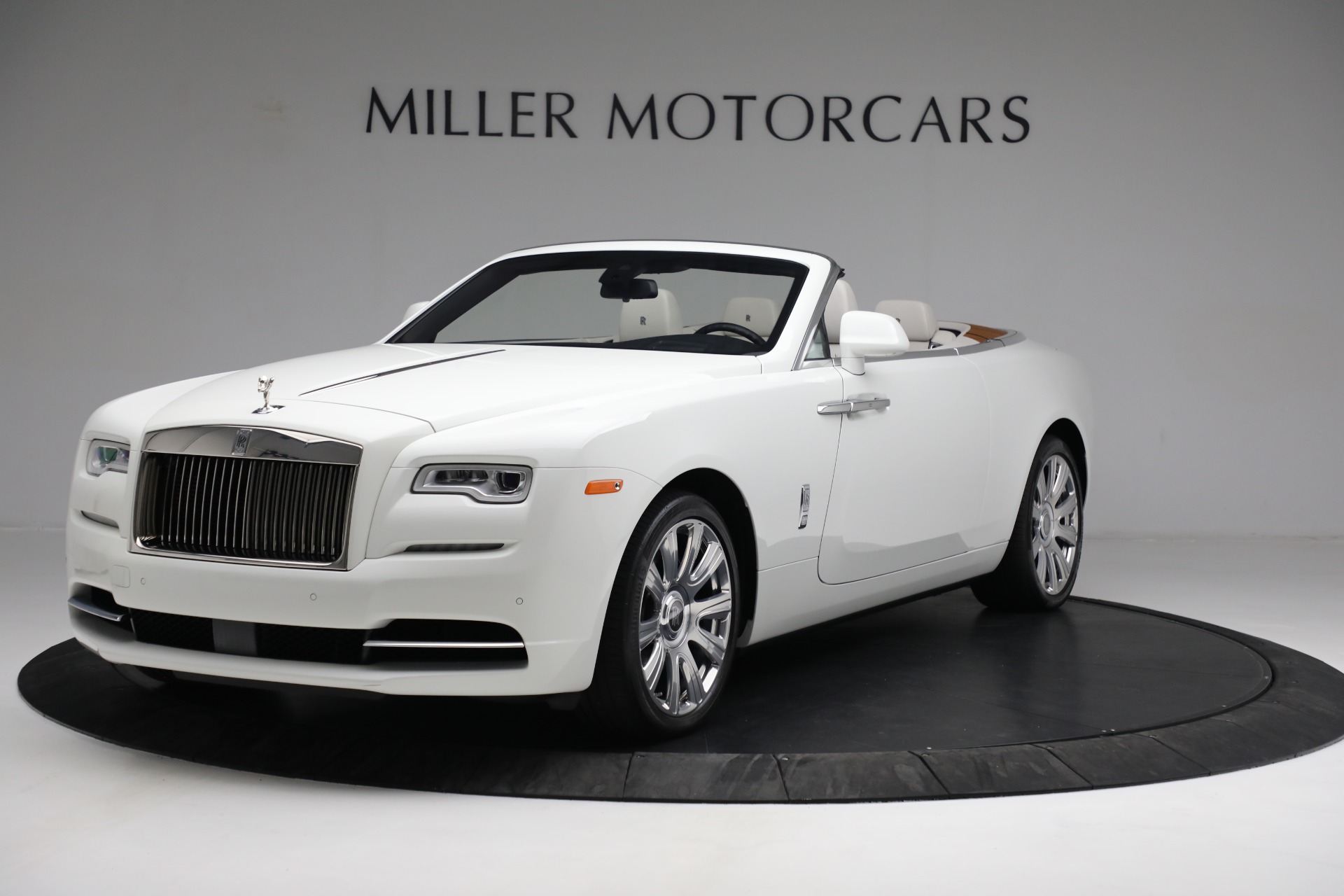Used 2016 Rolls-Royce Dawn for sale $279,900 at McLaren Greenwich in Greenwich CT 06830 1