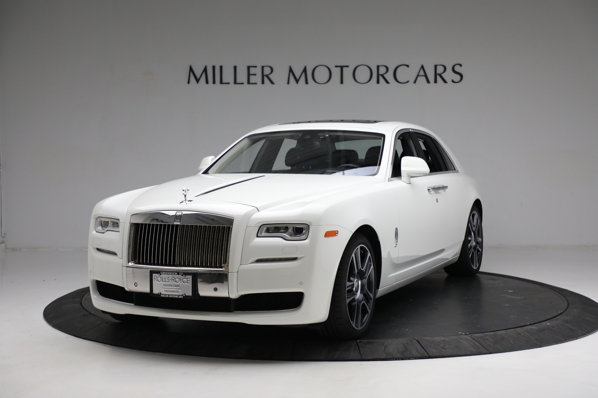 Used 2017 Rolls-Royce Ghost for sale Sold at McLaren Greenwich in Greenwich CT 06830 1