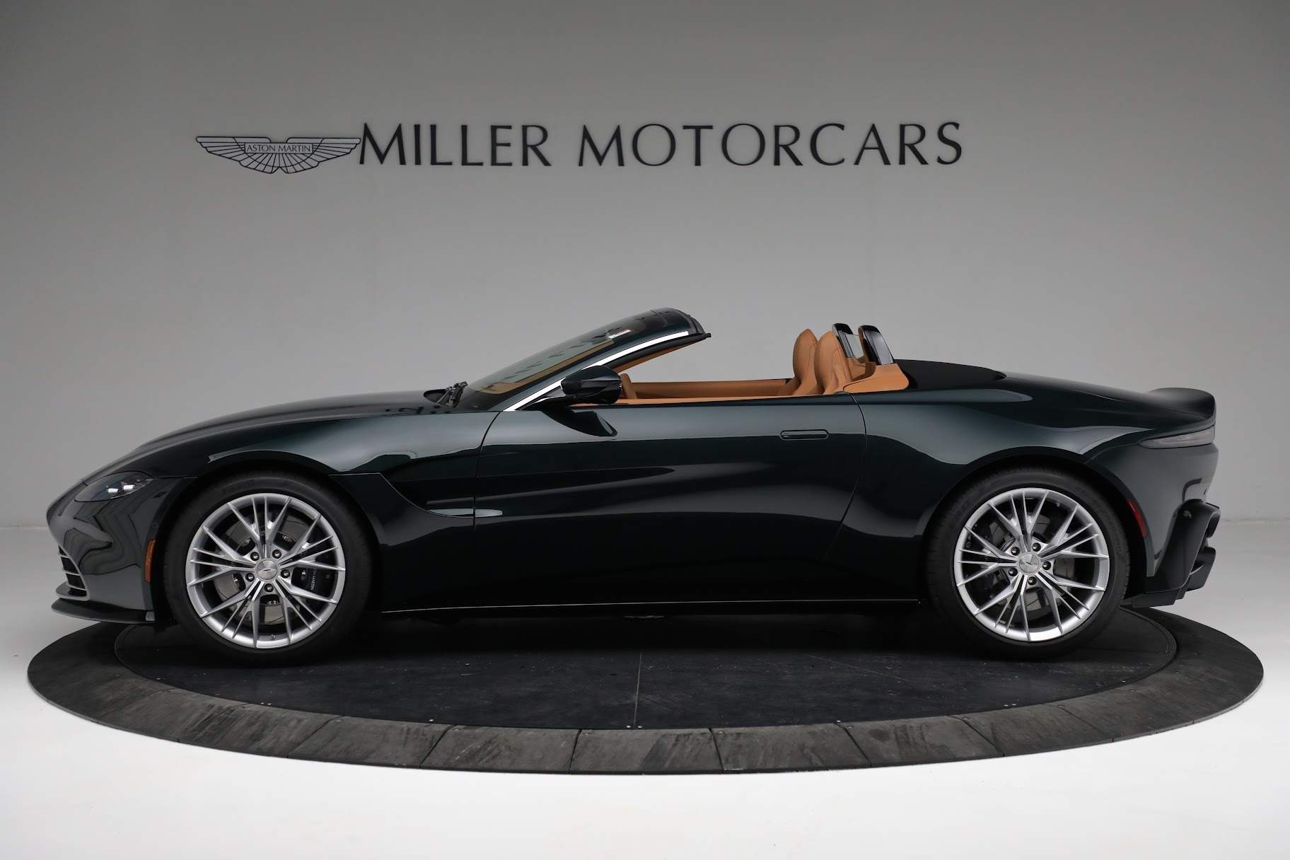 New 2022 Aston Martin Vantage Roadster For Sale (Special Pricing