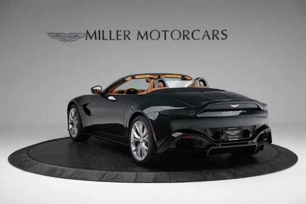 New 2022 Aston Martin Vantage Roadster for sale $192,716 at McLaren Greenwich in Greenwich CT 06830 4