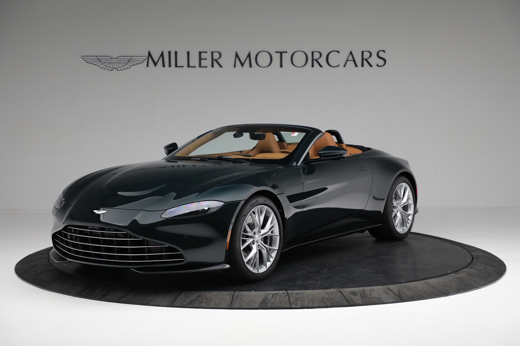 New 2022 Aston Martin Vantage Roadster for sale Sold at McLaren Greenwich in Greenwich CT 06830 1
