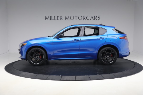 Used 2022 Alfa Romeo Stelvio Veloce for sale $32,900 at McLaren Greenwich in Greenwich CT 06830 3