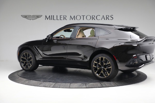 Used 2022 Aston Martin DBX for sale $105,900 at McLaren Greenwich in Greenwich CT 06830 3
