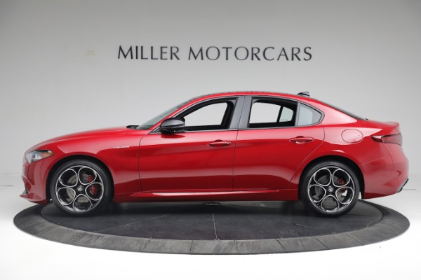 New 2022 Alfa Romeo Giulia Veloce for sale Sold at McLaren Greenwich in Greenwich CT 06830 3