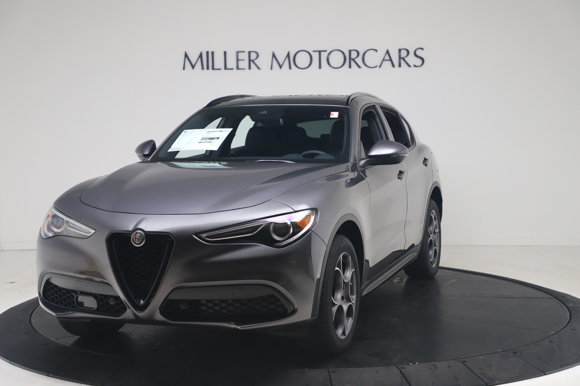 New 2022 Alfa Romeo Stelvio Sprint for sale $52,705 at McLaren Greenwich in Greenwich CT 06830 1