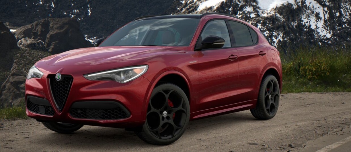 New 2022 Alfa Romeo Stelvio Veloce for sale $57,650 at McLaren Greenwich in Greenwich CT 06830 1