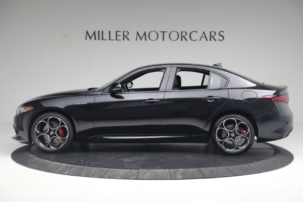 New 2022 Alfa Romeo Giulia Veloce for sale Sold at McLaren Greenwich in Greenwich CT 06830 3