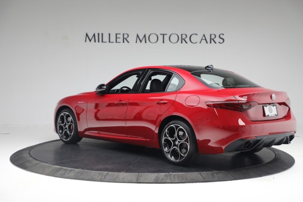 New 2022 Alfa Romeo Giulia Veloce for sale Sold at McLaren Greenwich in Greenwich CT 06830 4