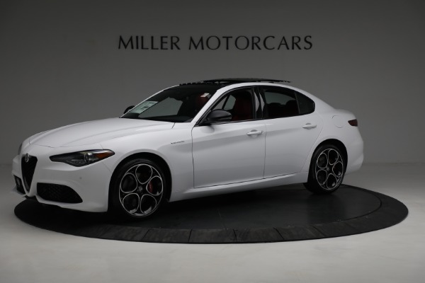 New 2022 Alfa Romeo Giulia Veloce for sale Sold at McLaren Greenwich in Greenwich CT 06830 2