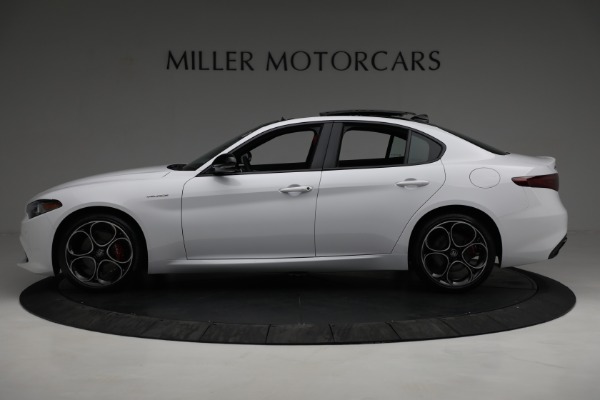 New 2022 Alfa Romeo Giulia Veloce for sale Sold at McLaren Greenwich in Greenwich CT 06830 3