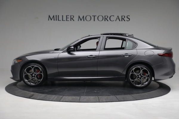 New 2022 Alfa Romeo Giulia Veloce for sale Sold at McLaren Greenwich in Greenwich CT 06830 3