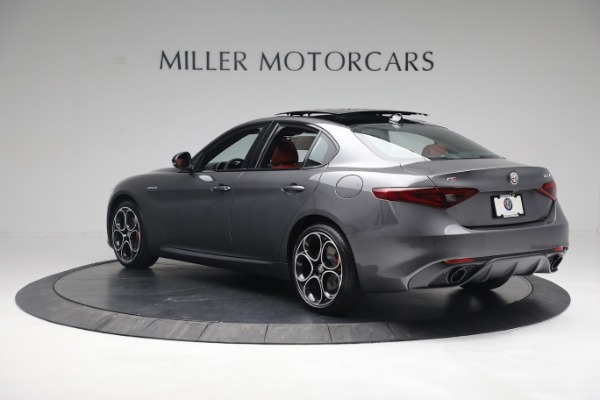 New 2022 Alfa Romeo Giulia Veloce for sale Sold at McLaren Greenwich in Greenwich CT 06830 4