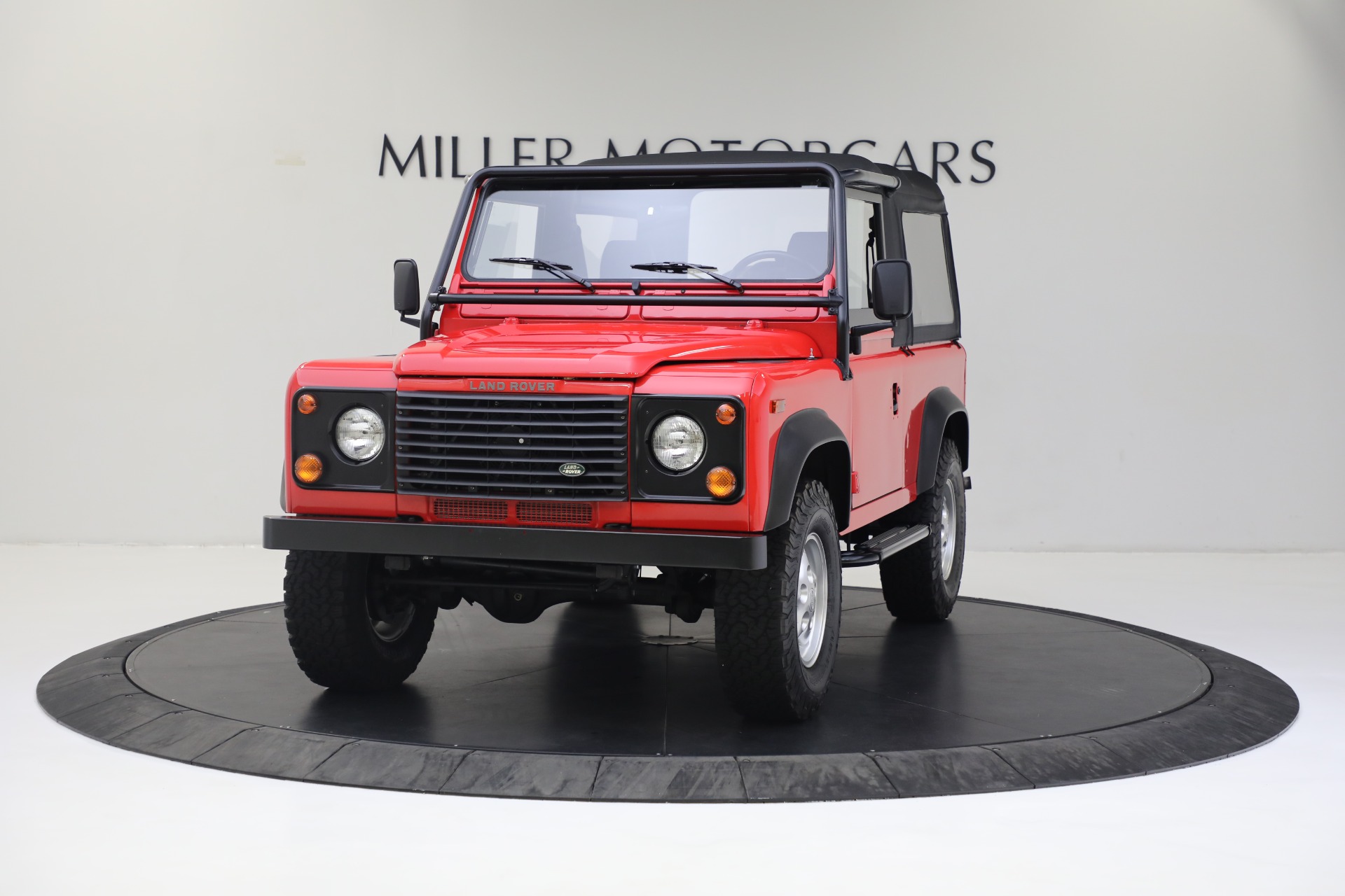 Used 1997 Land Rover Defender 90 for sale Sold at McLaren Greenwich in Greenwich CT 06830 1