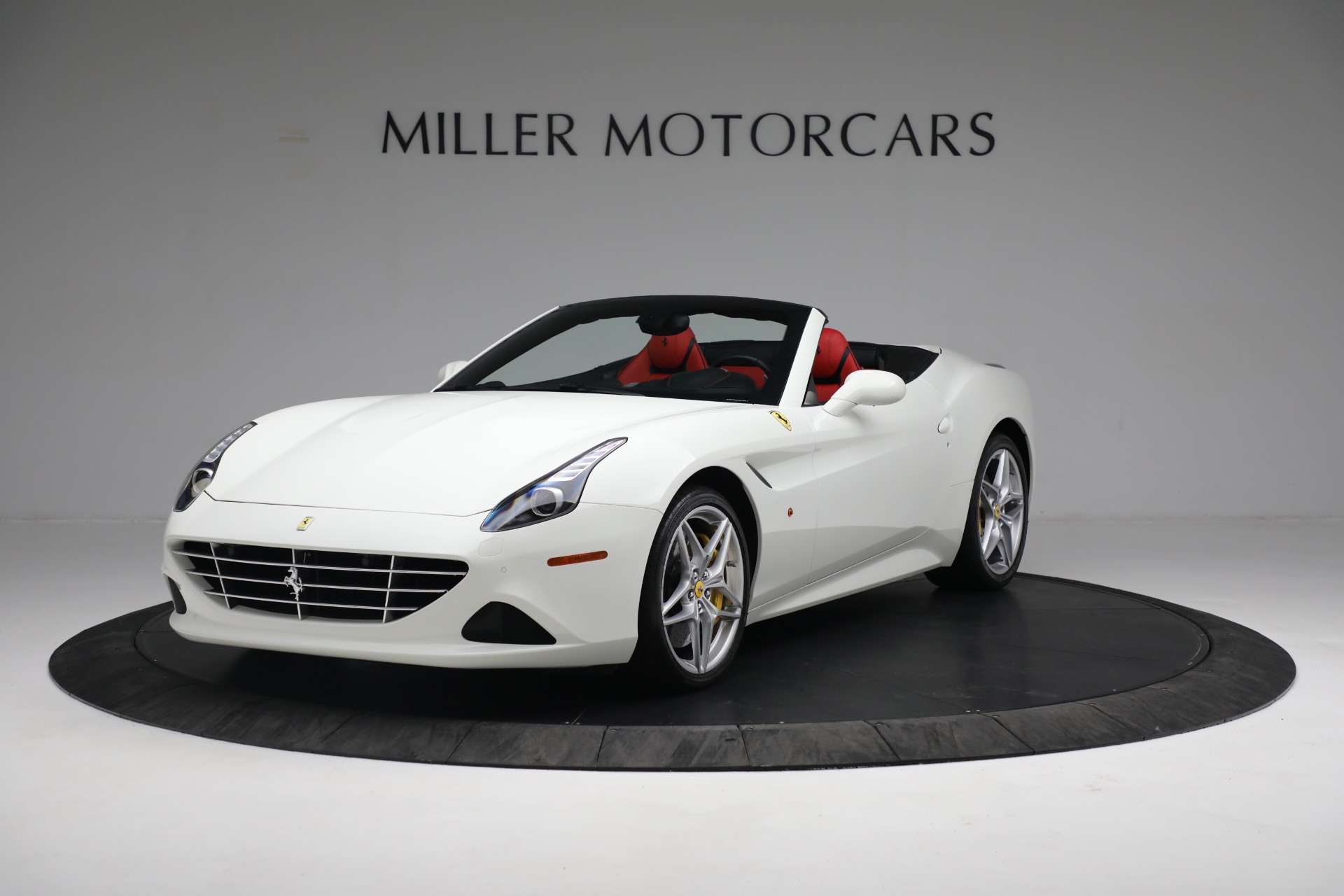 Used 2015 Ferrari California T for sale Sold at McLaren Greenwich in Greenwich CT 06830 1