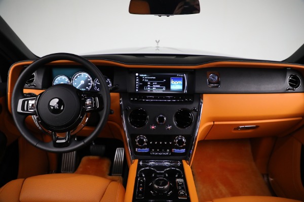 Used 2022 Rolls-Royce Cullinan for sale Sold at McLaren Greenwich in Greenwich CT 06830 4