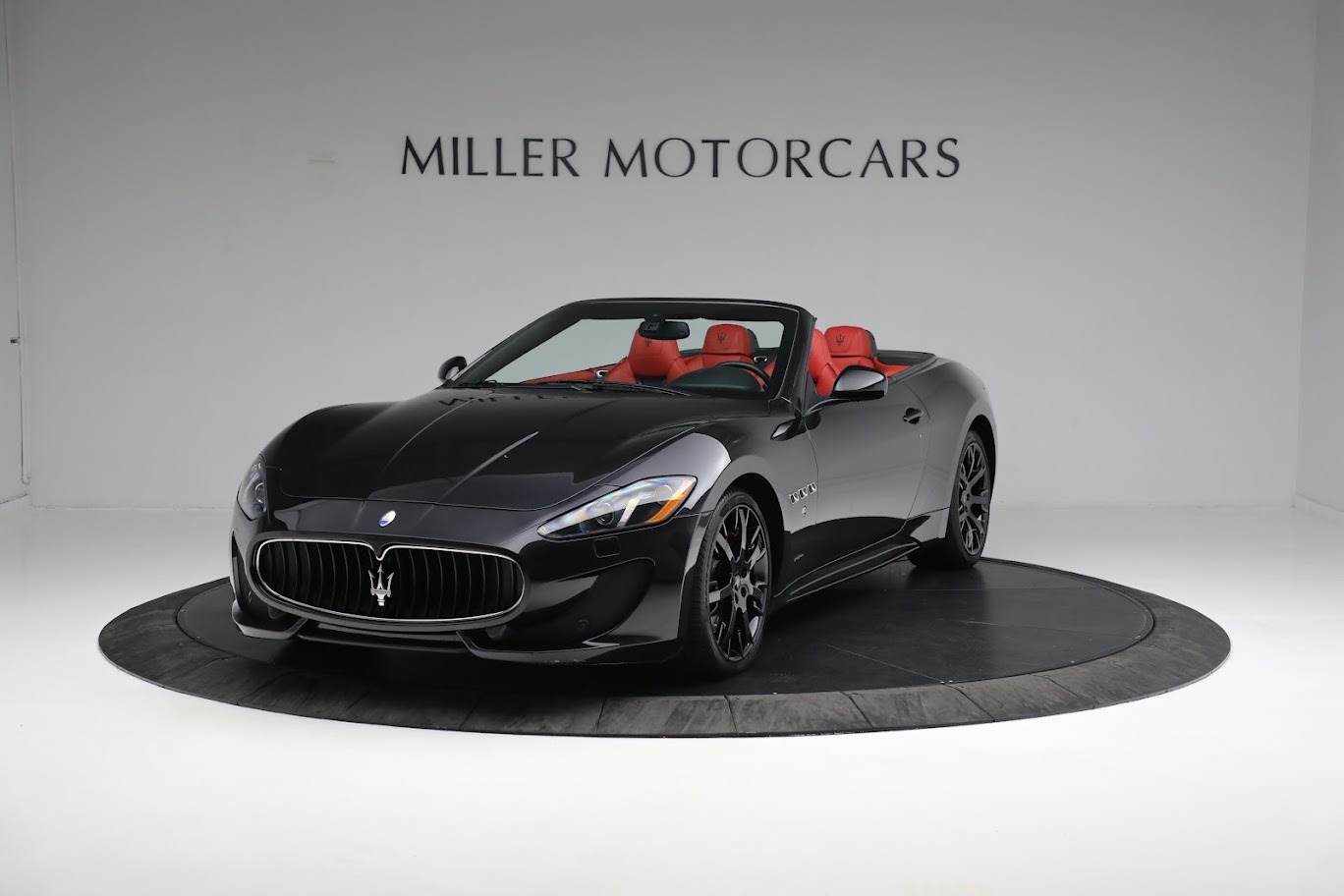 Used 2014 Maserati GranTurismo for sale $79,900 at McLaren Greenwich in Greenwich CT 06830 1